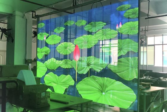 Pared de vídeo de cortina LED ultrafina y flexible de 3,9 mm de espesor 80% de transmisión de luz adecuada para superficies curvas